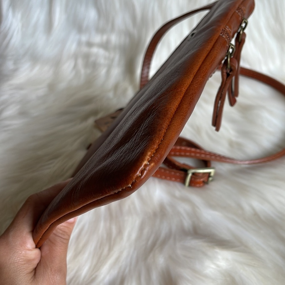 Vera Pelle Genuine Leather Crossbody New Without Tag 🏷️ - Picture 13 of 15